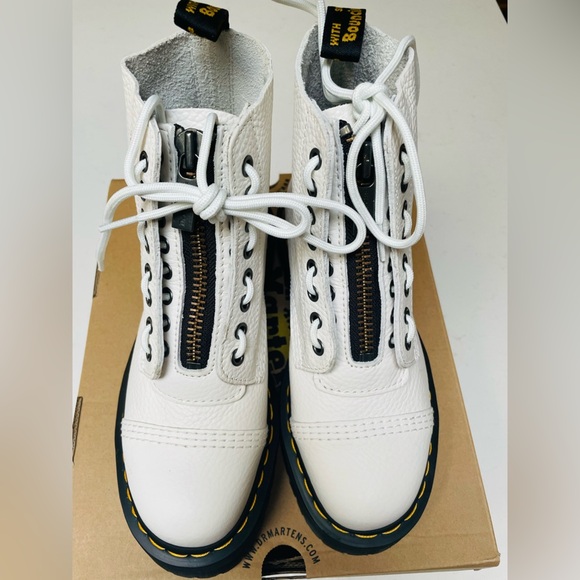 Brand NEW Dr. Martens SINCLAIR MILLED NAPPA LEATHER PLATFORM BOOTS Size 7 Women - Picture 10 of 16